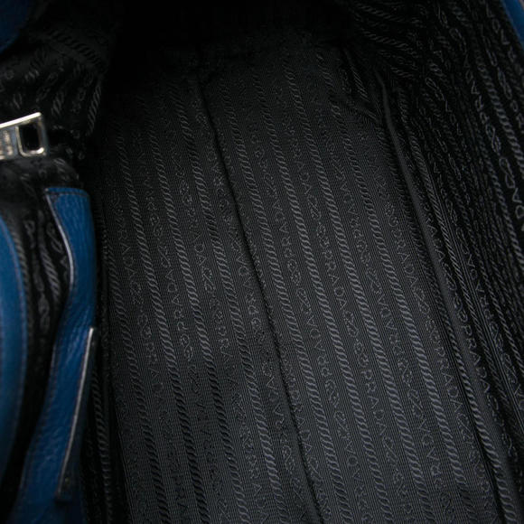 Prada Two-Way Blue Vitello Daino Tote Bag w/ Detachable Strap - Picture 4 of 7